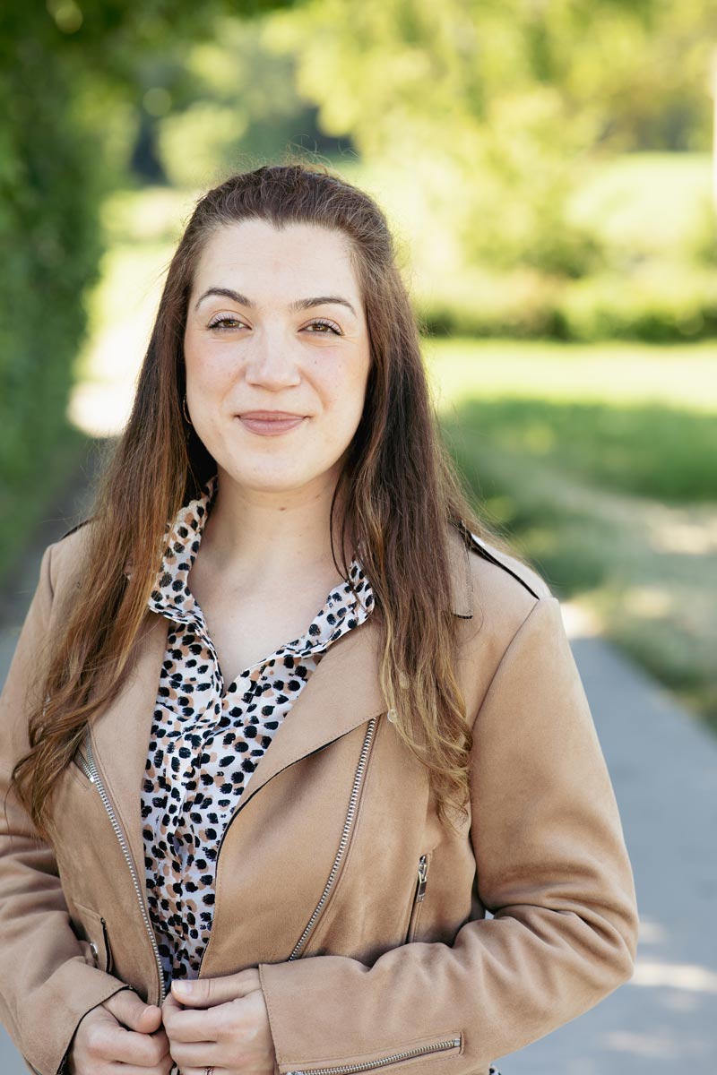 https://www.pflegehelden.de/wp-content/uploads/2022/01/Mareike_Farkas.jpg