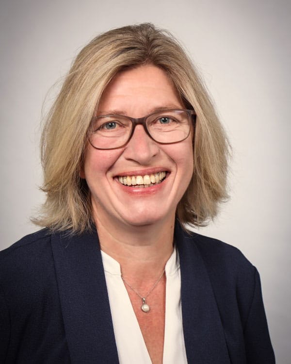 https://www.pflegehelden.de/wp-content/uploads/2024/02/gaby_goettingen.jpg